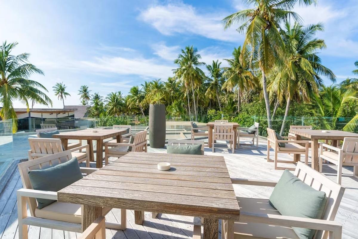 Готель Madifushi Private Island Meemu Atoll Екстер'єр фото